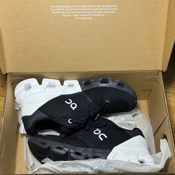 On Cloud Cloudflyer 4 - Picture 5 of 6